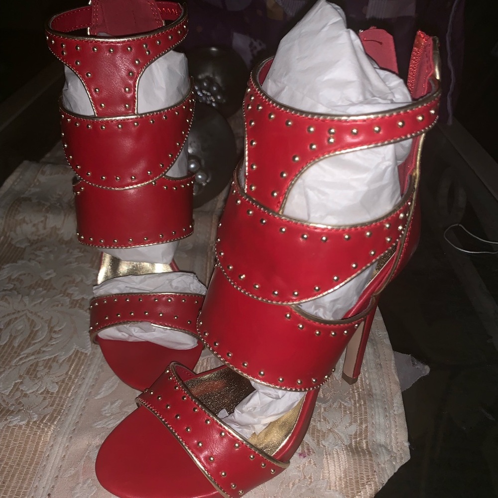 High heels - Picture 2 of 5